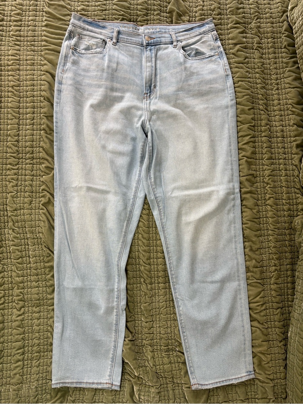 American Eagle mom jeans